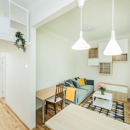 Lovely 1-Bedroom Apartment In Kaunas Old Town エクステリア 写真