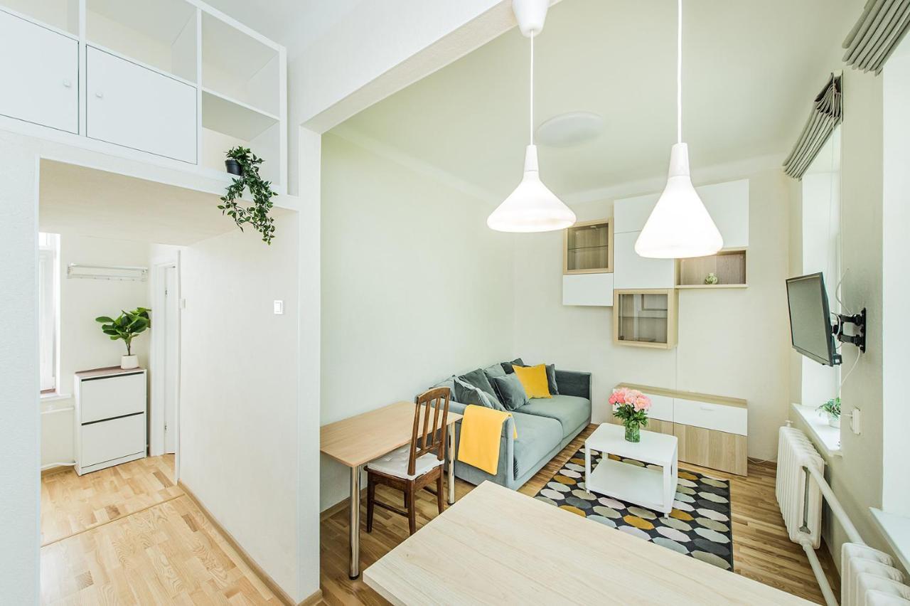 Lovely 1-Bedroom Apartment In Kaunas Old Town エクステリア 写真